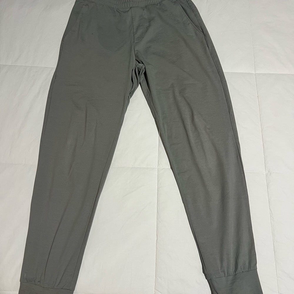 Uniqlo Men's Light Grey Jogger Pants Ultra-Stretch